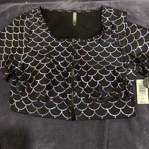 Torrid size 1 mermaid black bikini top zip up front. NOT with tags. Worn once